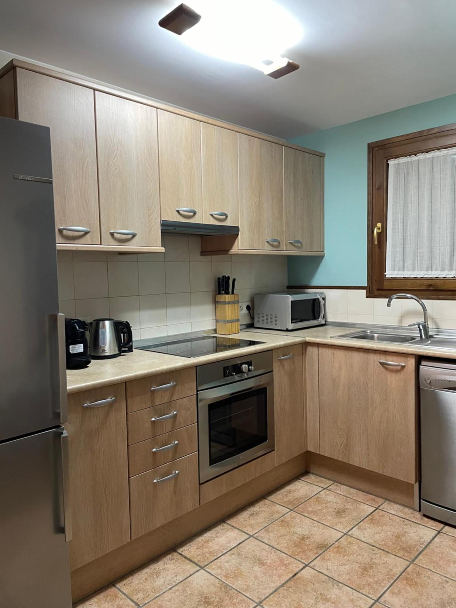 Apartamento Renovado Con Jardin Privado, Parking ,Wifi Y Piscina Osseja Bagian luar foto