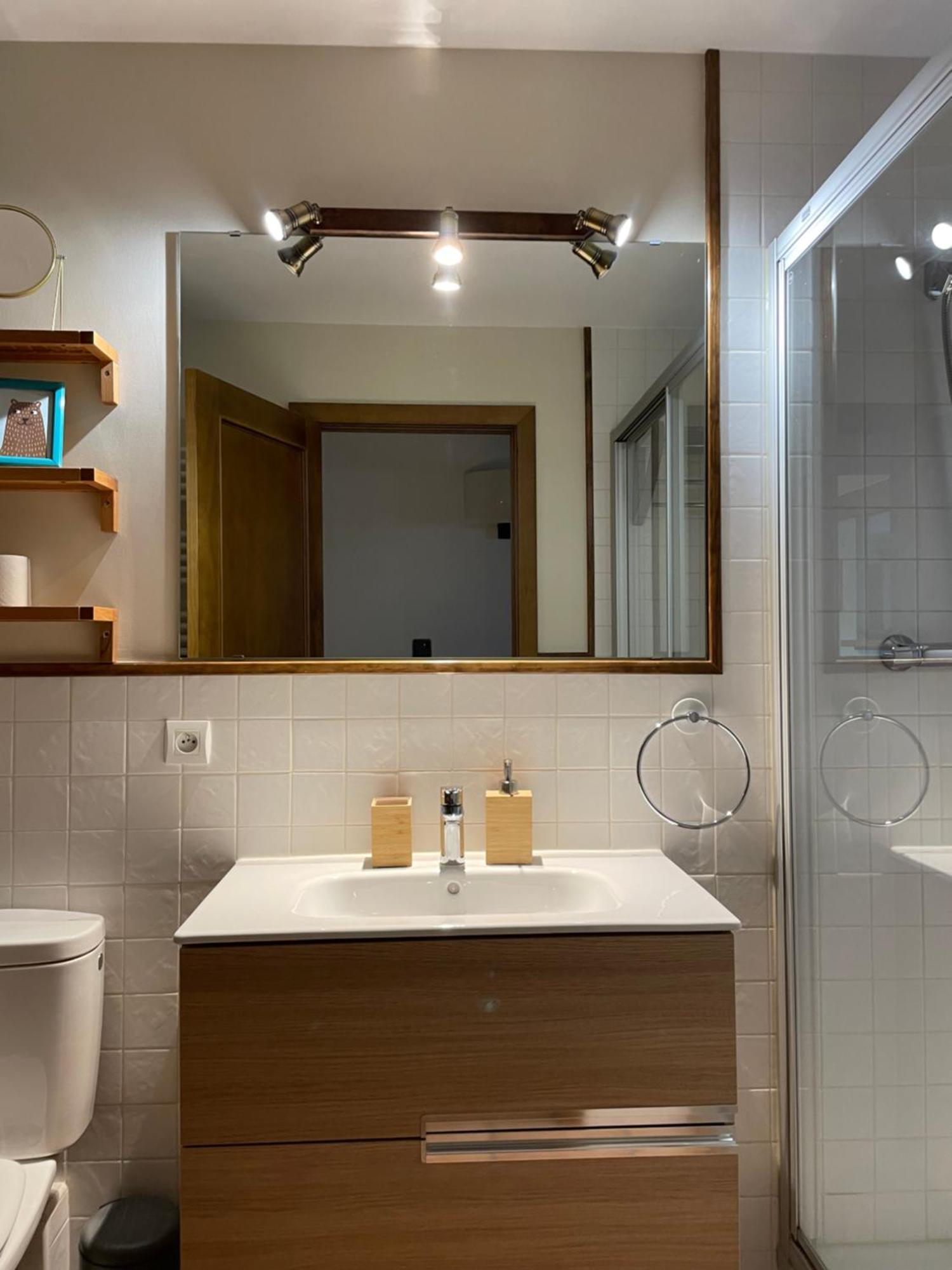 Apartamento Renovado Con Jardin Privado, Parking ,Wifi Y Piscina Osseja Bagian luar foto