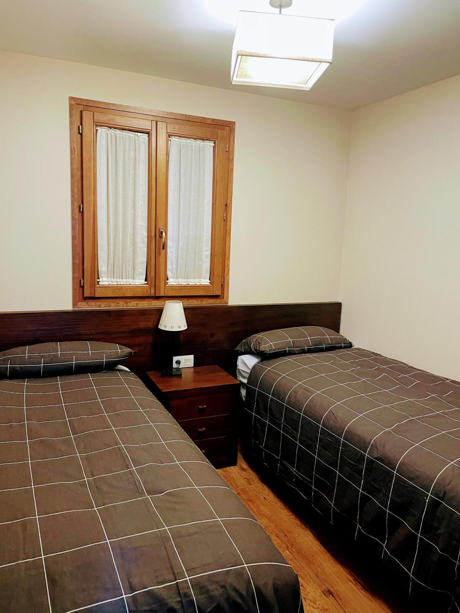 Apartamento Renovado Con Jardin Privado, Parking ,Wifi Y Piscina Osseja Bagian luar foto