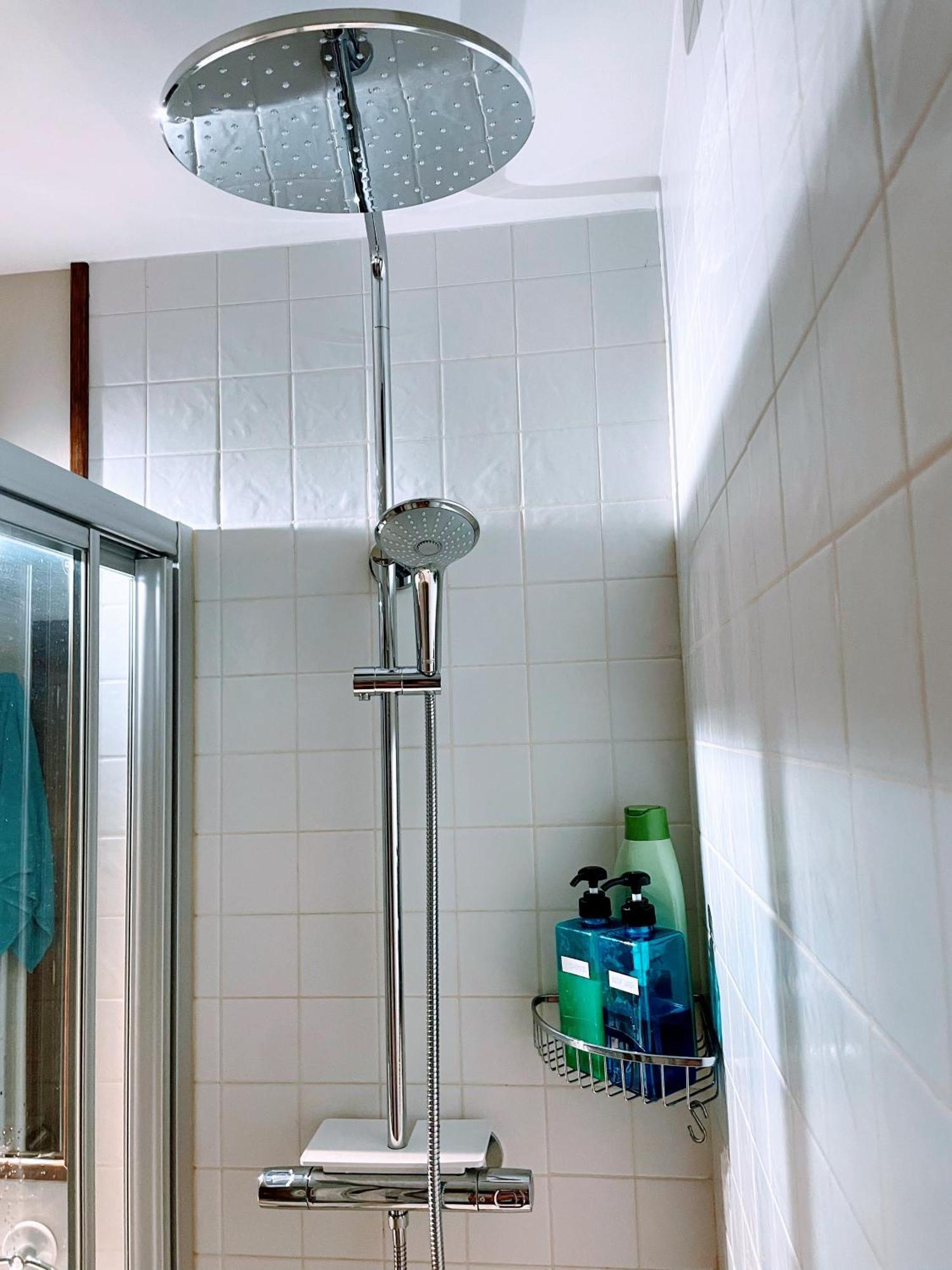 Apartamento Renovado Con Jardin Privado, Parking ,Wifi Y Piscina Osseja Bagian luar foto